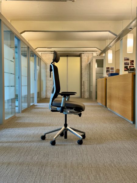 Dieptereiniging bureaustoelen Lydian